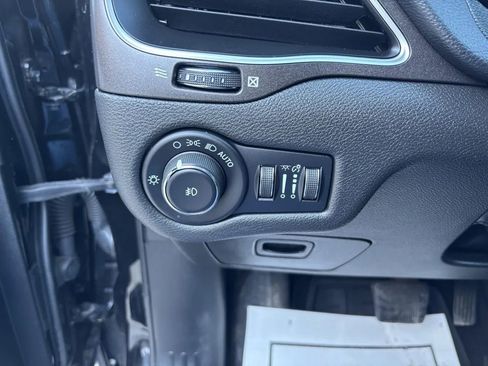 Used 2021 Jeep Cherokee Trailhawk w/ Sun, Sound & Nav Group image 13