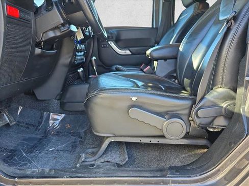 Used 2016 Jeep Wrangler Unlimited Rubicon AWD/4WD image 27
