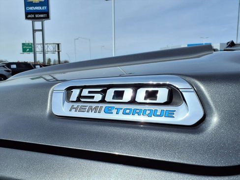 Used 2021 RAM 1500 Limited image 3