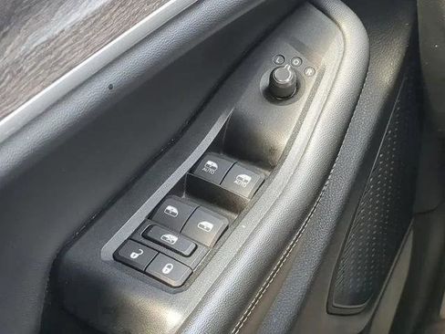 Certified 2023 Jeep Grand Cherokee L Limited AWD/4WD image 31
