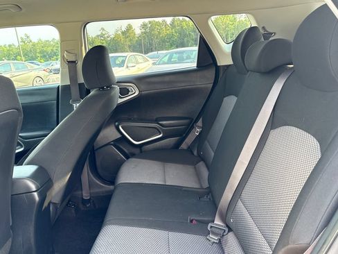 Used 2021 Kia Soul LX FWD image 20