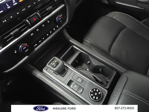 Used 2023 Nissan Pathfinder SL w/ Lighting Package (N92) AWD/4WD image 29