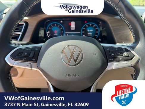 Certified 2024 Volkswagen Atlas SE w/ Panoramic Sunroof Package FWD image 24