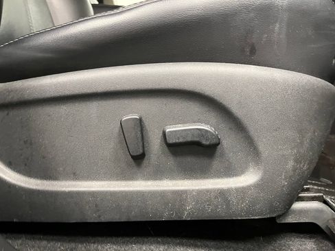 Used 2019 Nissan Pathfinder SL AWD/4WD image 59