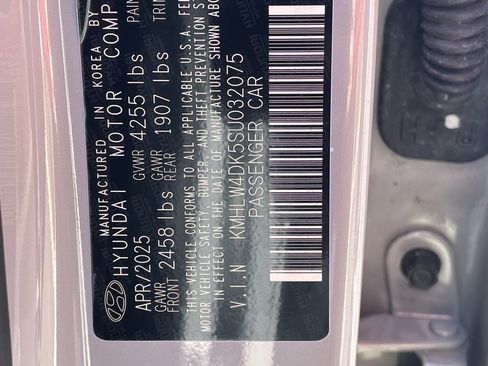 Used 2025 Hyundai Elantra N image 32