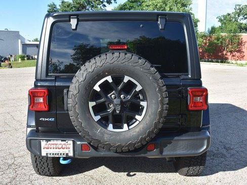Used 2023 Jeep Wrangler Unlimited Sahara AWD/4WD image 7