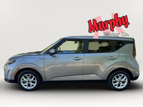 Used 2023 Kia Soul LX w/ Option Group 015 FWD image 3