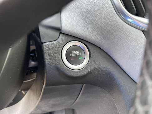 Used 2024 Chevrolet Equinox LT AWD/4WD image 19