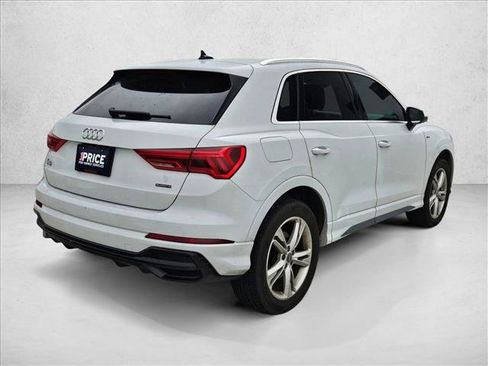 Used 2020 Audi Q3 2.0T Premium w/ Convenience Package AWD/4WD image 4