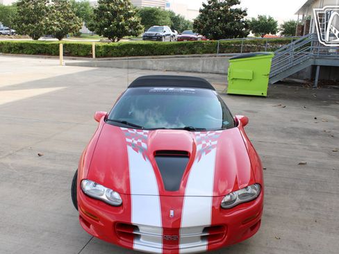 Used 2002 Chevrolet Camaro Z28 w/ SS Performance/Appearance Pkg RWD image 30
