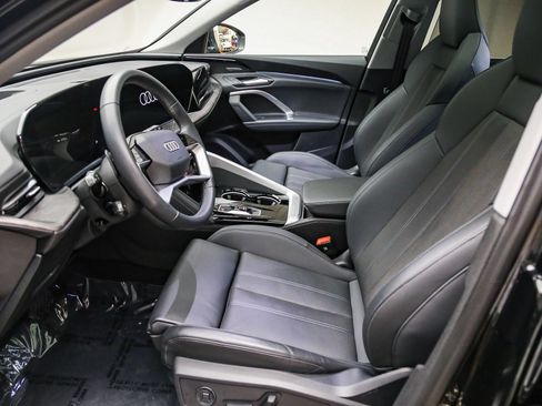 Certified 2025 Audi Q5 Premium AWD/4WD image 19
