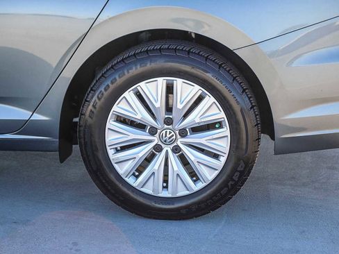 Used 2019 Volkswagen Jetta S w/ Driver Assistance Package image 11