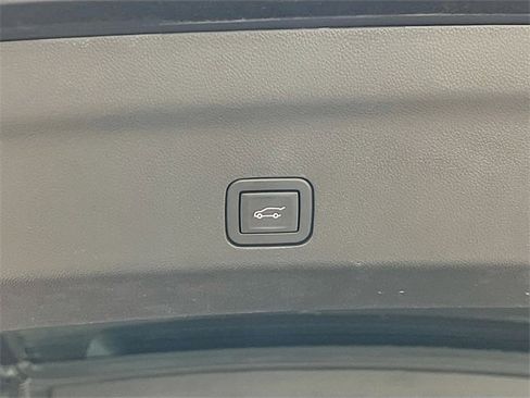 Used 2024 Chevrolet Suburban LT image 26