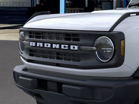 New 2025 Ford Bronco 4-Door AWD/4WD image 19