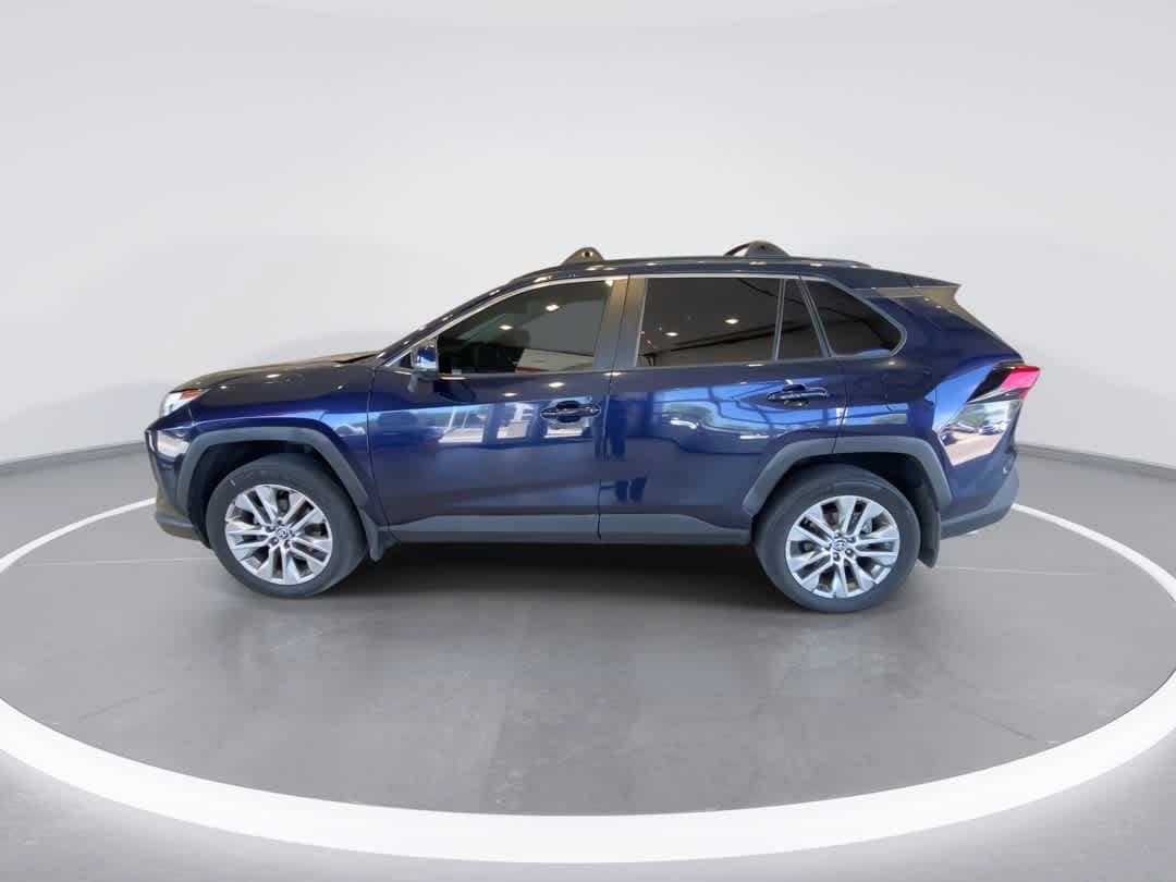 Certified 2022 Toyota RAV4 XLE Premium AWD/4WD image 5