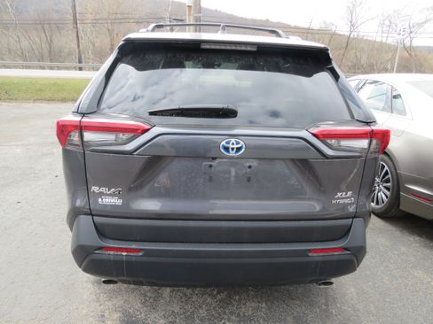 Used 2024 Toyota RAV4 XLE Premium w/ Weather Package image 6