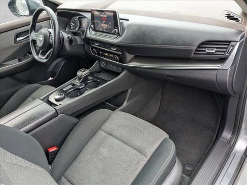 Used 2023 Nissan Rogue SV image 21