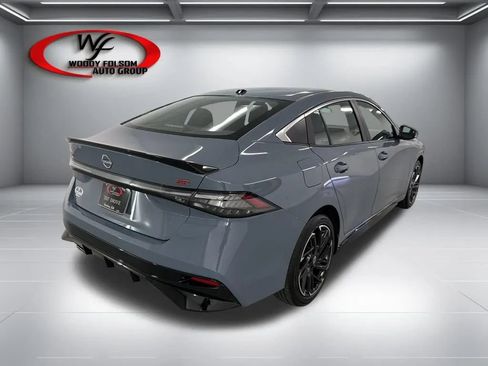 New 2026 Nissan Sentra SR w/ Floor Mat Package FWD image 6