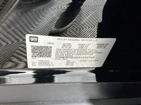 Used 2025 Chevrolet Traverse LT FWD image 12