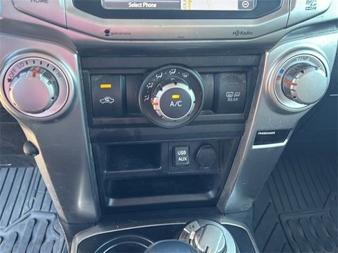 Used 2016 Toyota 4Runner SR5 Premium image 23