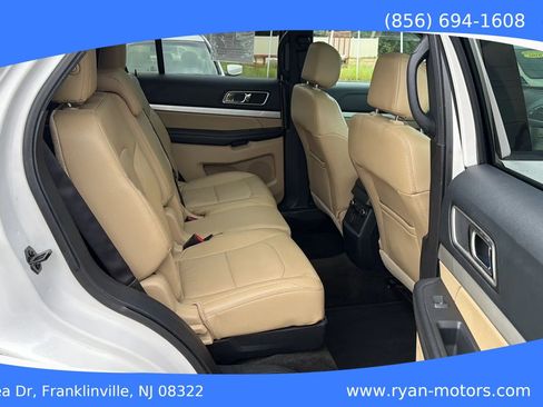Used 2016 Ford Explorer XLT w/ Equipment Group 202A AWD/4WD image 22