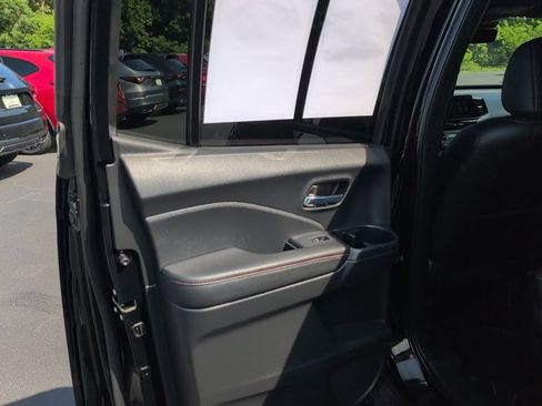 Used 2025 Honda Ridgeline Black Edition image 31