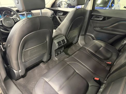 Used 2019 Jaguar F-PACE Prestige AWD/4WD image 29
