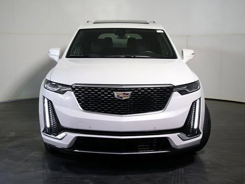 Used 2023 Cadillac XT6 Luxury image 9