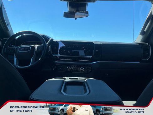 Used 2025 GMC Sierra 1500 Elevation image 15