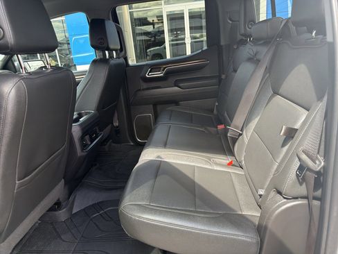 Used 2023 Chevrolet Silverado 1500 LT w/ Leather Package AWD/4WD image 10