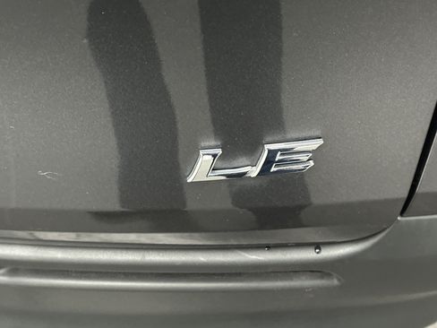 Used 2025 Toyota Sienna LE image 12