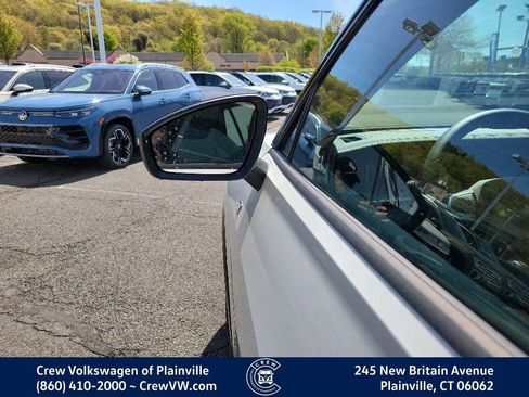 New 2026 Volkswagen Tiguan SE R-Line AWD/4WD image 27
