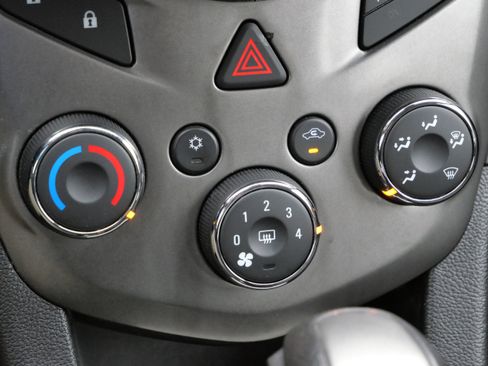 Used 2012 Chevrolet Sonic LT image 25