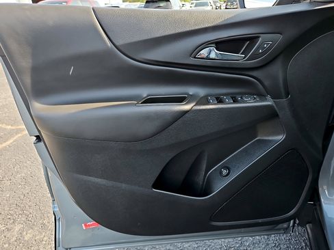 Certified 2023 Chevrolet Equinox LT FWD image 12