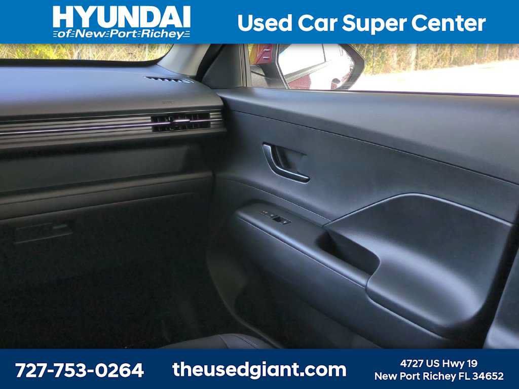 Certified 2024 Hyundai Kona SEL FWD image 18