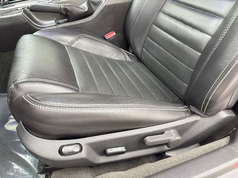 Used 2013 Ford Mustang GT Premium w/ Comfort Pkg RWD image 35