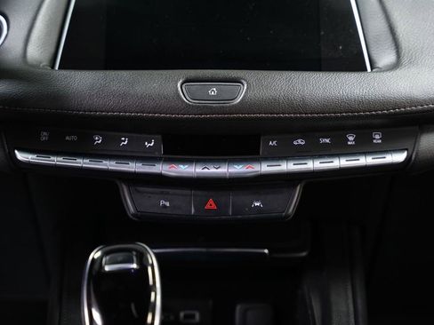 Used 2023 Cadillac XT4 Premium Luxury image 21