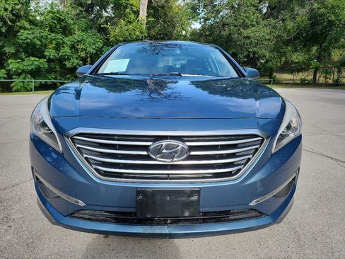 Used 2015 Hyundai Sonata SE w/ Option Group 09 FWD image 2