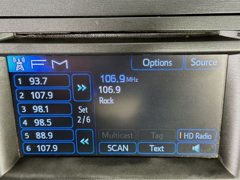 Used 2014 Toyota Prius Four image 19