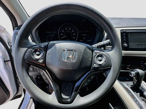Used 2019 Honda HR-V EX image 11