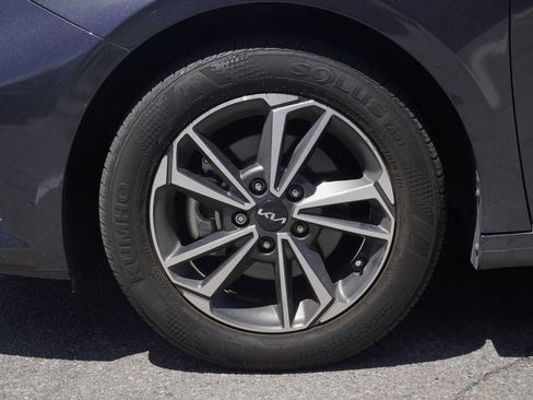 Used 2023 Kia Forte LXS FWD image 7
