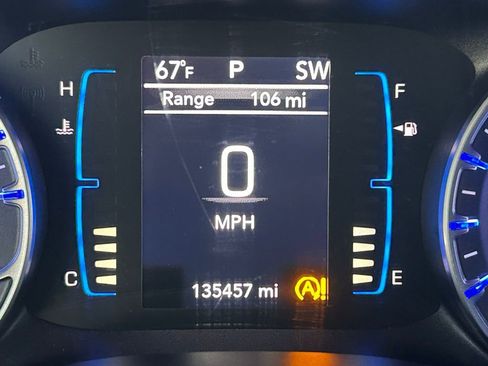 Used 2018 Chrysler Pacifica Touring-L image 24