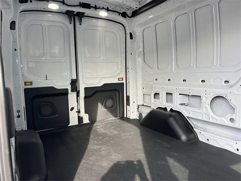 New 2025 Ford Transit 250 148 Medium Roof image 21