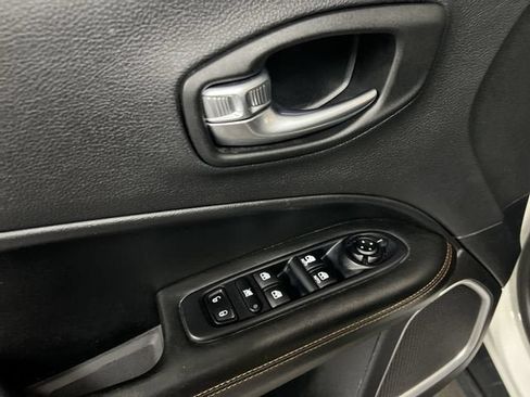 Used 2020 Jeep Compass Limited AWD/4WD image 22