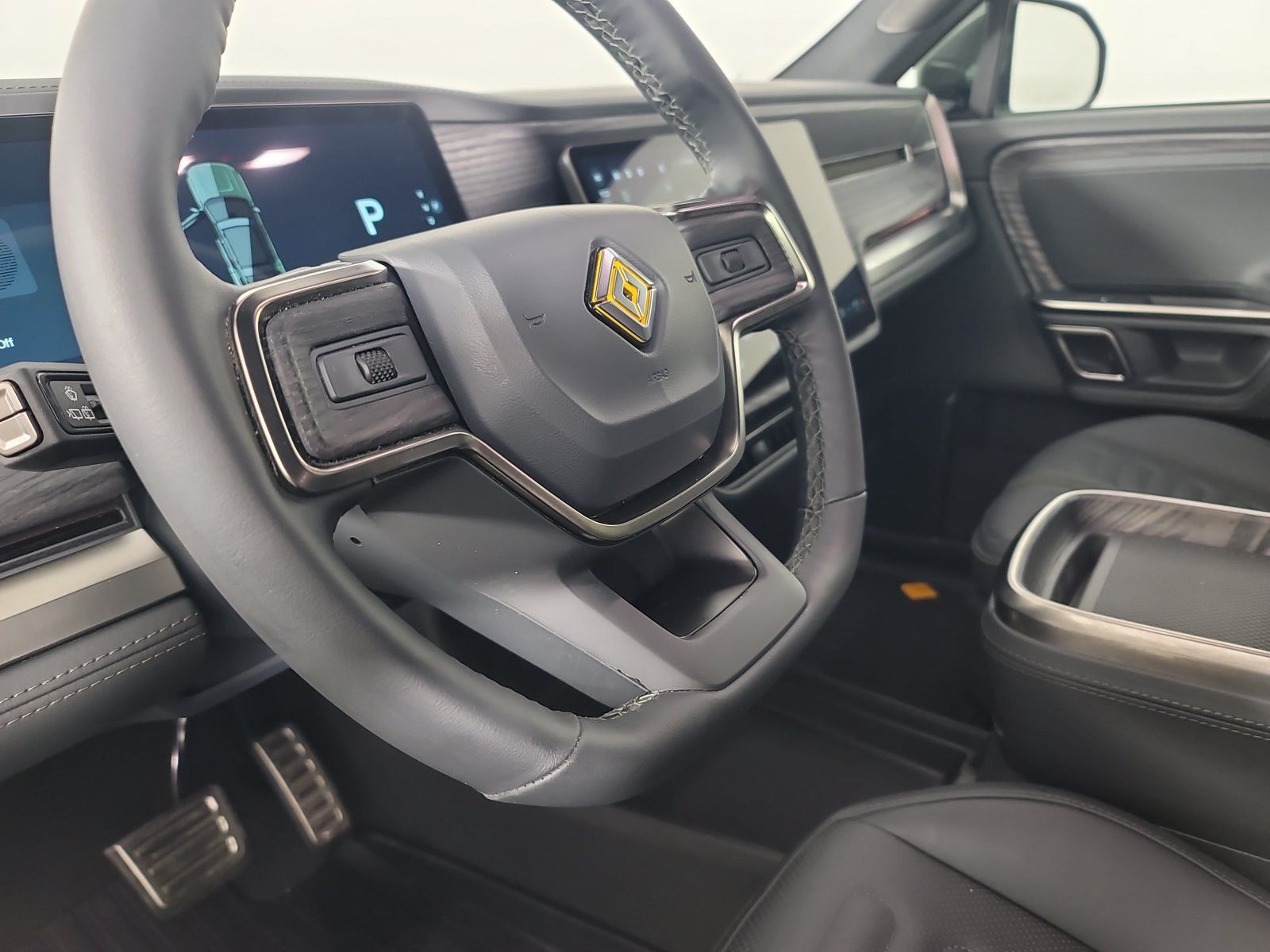 Used 2023 Rivian R1S Adventure Dual AWD/4WD image 36