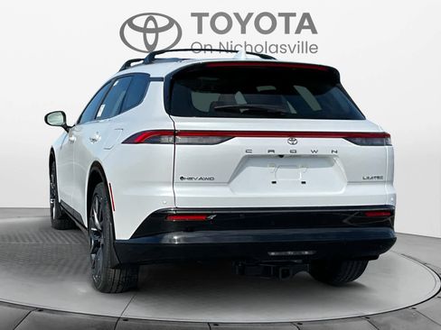 New 2026 Toyota Crown Signia Limited image 3