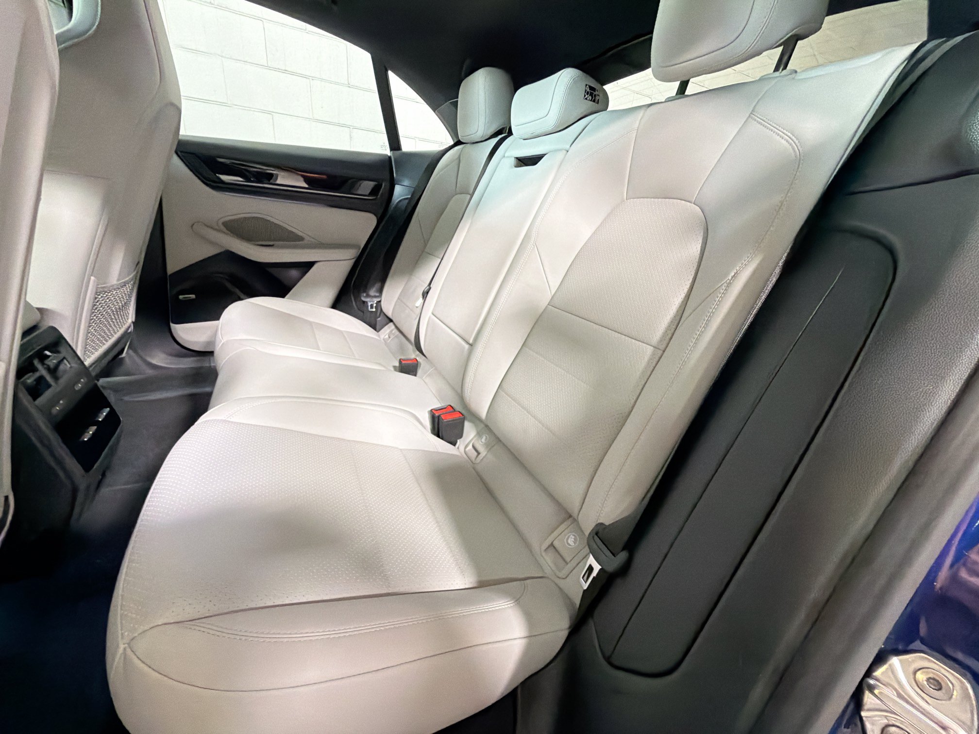 Certified 2026 Porsche Macan 4S Electric AWD/4WD image 22