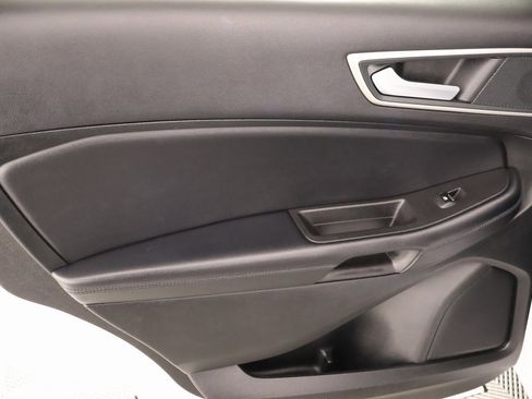 Used 2024 Ford Edge SEL image 16