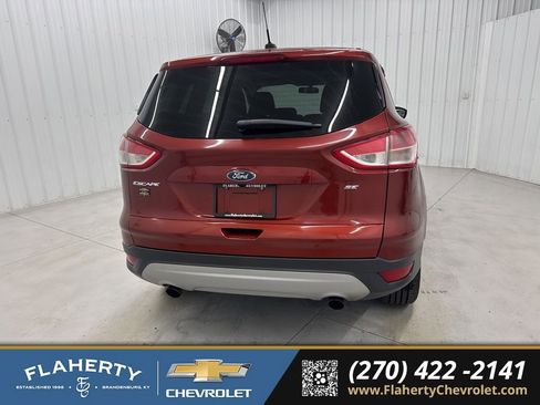 Used 2015 Ford Escape SE image 4