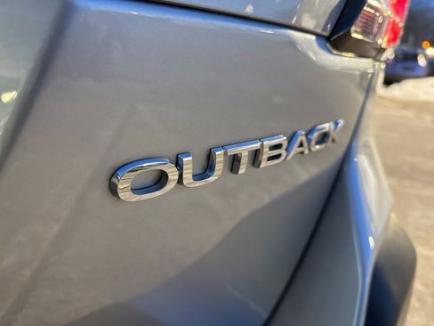 Used 2023 Subaru Outback Limited image 15